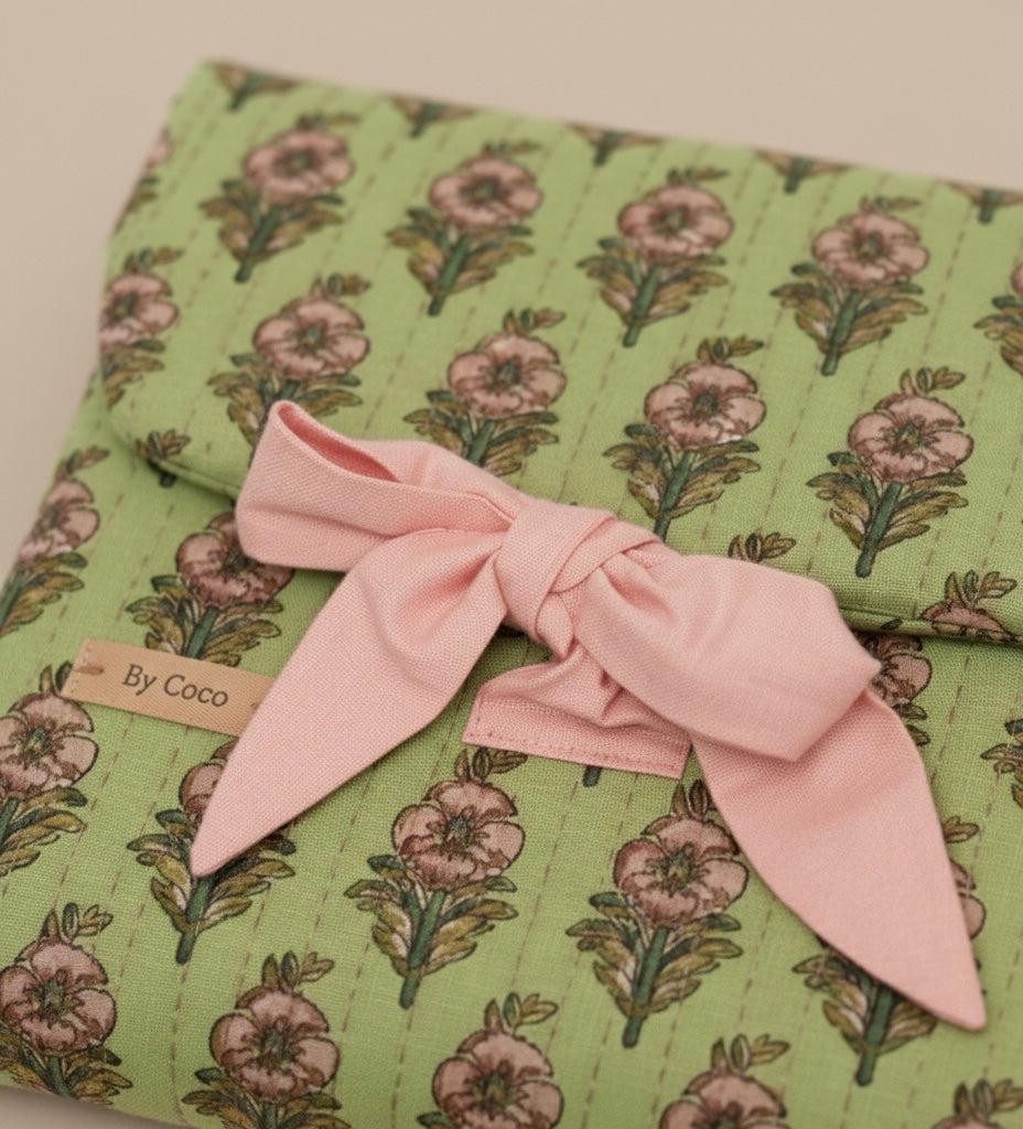 Modelo Funda Sobre con Lazo